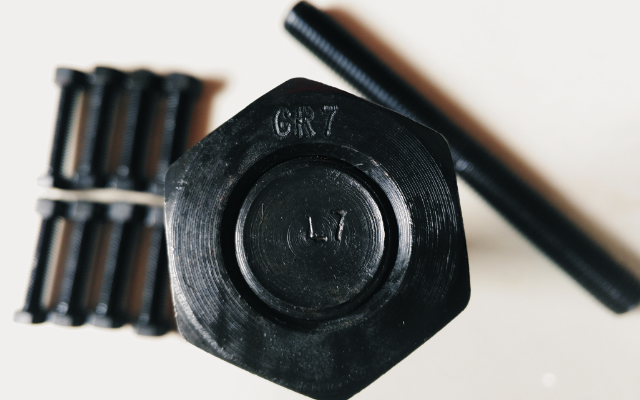 ASTM A320 L7 Bolts
